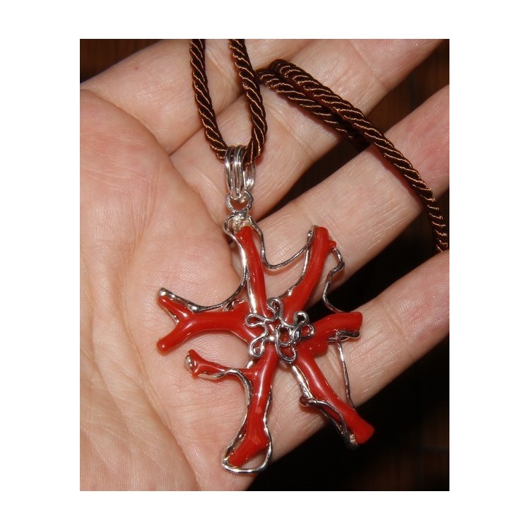 RMB|925: woman adjustable ring handmade with natural red coral star