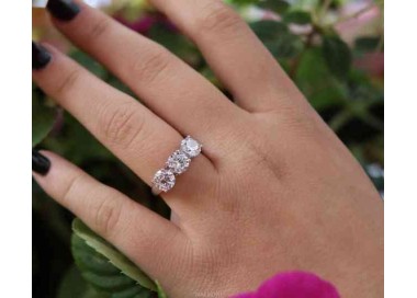 RMB|925 Rhodium: Trilogy with white zirconium 0.6 brilliant cut