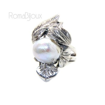 RMB|Silver 925: Hand-made woman's ring with leaves and baroque pearl size 16