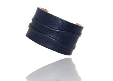 RMB|Adjustable open slaved woman bracelet dressed in genuine dark blue leather NALBORI®