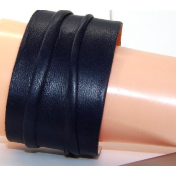 RMB|Adjustable open slaved woman bracelet dressed in genuine dark blue leather NALBORI®