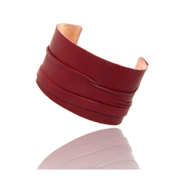 RMB|Adjustable open slaved woman bracelet dressed in genuine dark red leather NALBORI®