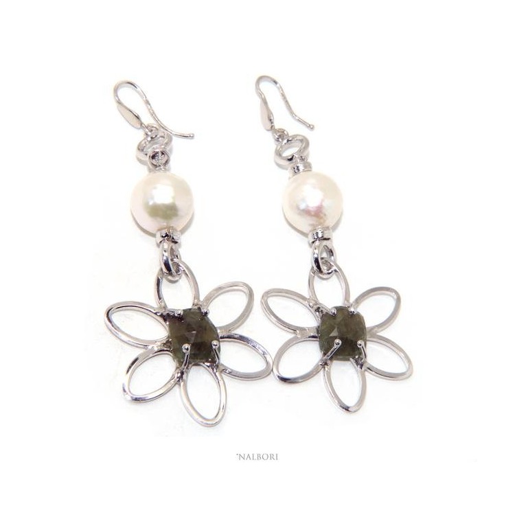RMB|Earrings in 925 sterling silver natural corundum root emerald baroque pearl flower nalbori