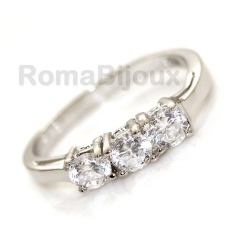 RMB|925 Rhodium: Trilogy with brilliant cut cubic zirconia 0.4
