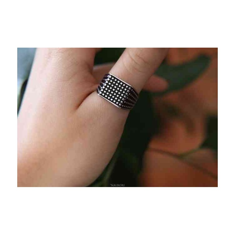 RMB|anello uomo chevalier argento 925 quadrato pallinato marca NALBORI