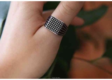 RMB|anello uomo chevalier argento 925 quadrato pallinato marca NALBORI