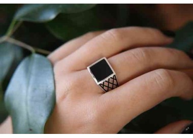 RMB|Silver ring 925 chevalier shield squared black diamond pattern