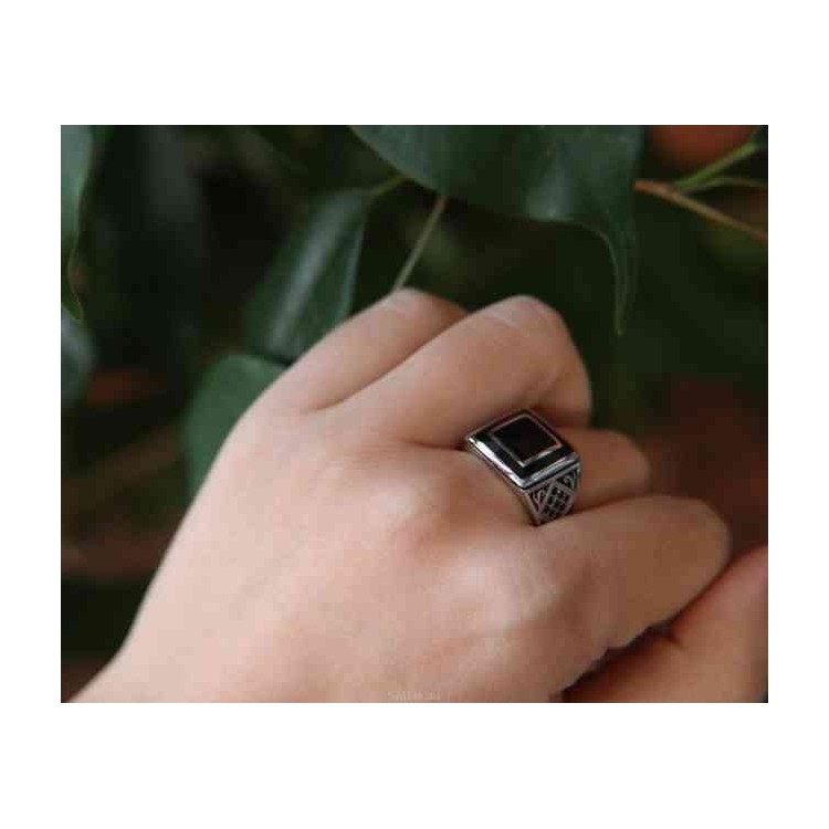 RMB|NALBORI 925 silver chevalier ring square black zircon shield