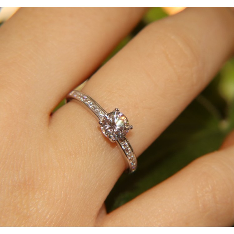 RMB|NALBORI Anello argento 925 solitario 5 mm con mezza riviera