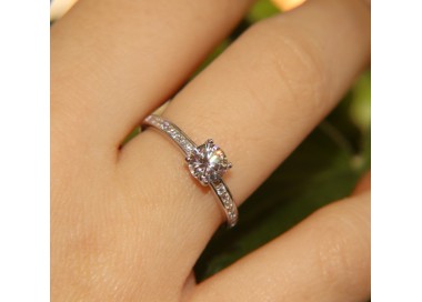 RMB|NALBORI Anello argento 925 solitario 5 mm con mezza riviera