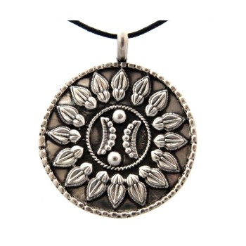 RMB|925 Silver Pendant: Large Medallion engraved with string
