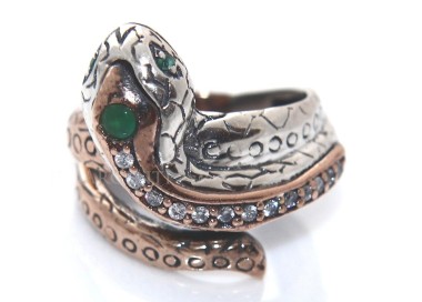 RMB|925 silver snake ring with white zircons and emerald root size 19