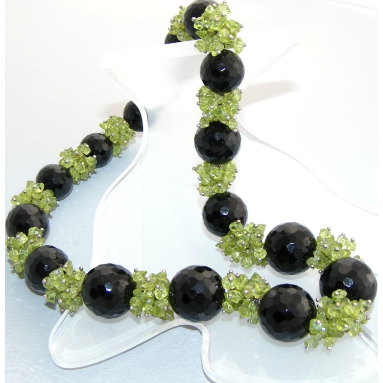 RMB|925 silver necklace peridot chips and faceted onyx stones for women