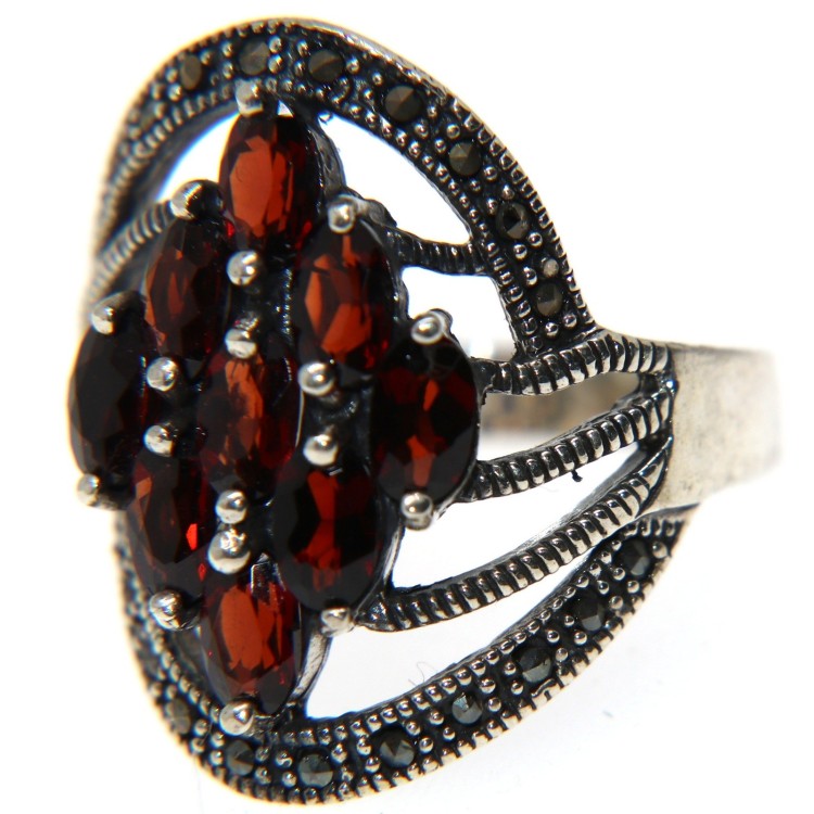 RMB|925 silver ring Hydrothermal crystal navette and marcasite size 18