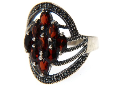 RMB|925 silver ring Hydrothermal crystal navette and marcasite size 18