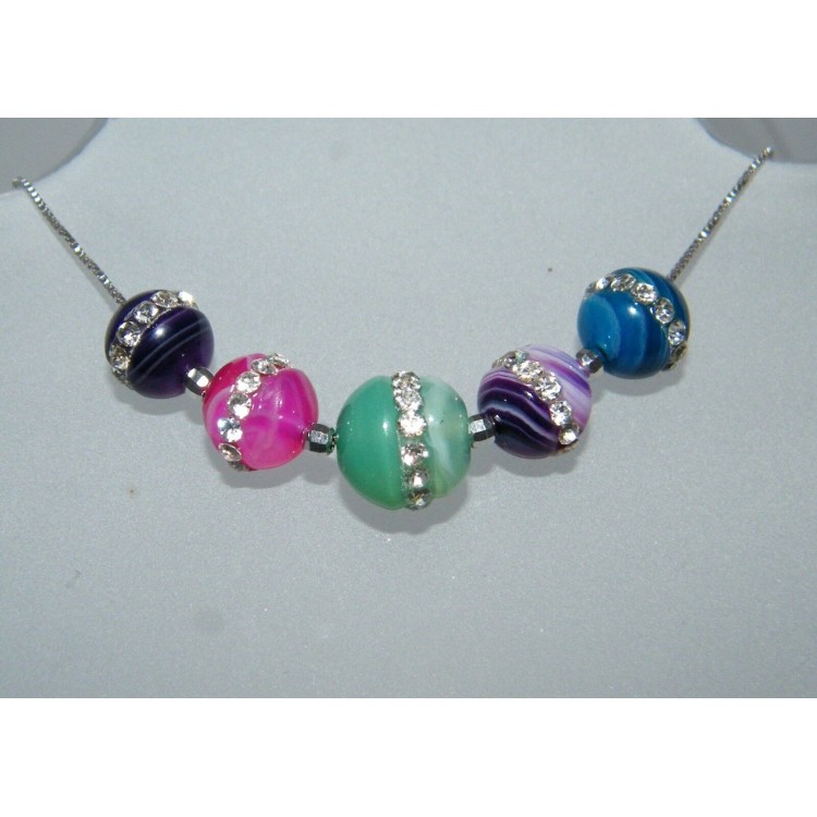 RMB|Necklace in rhodium-plated 925 silver with 5 colored agate spheres and zircons.
